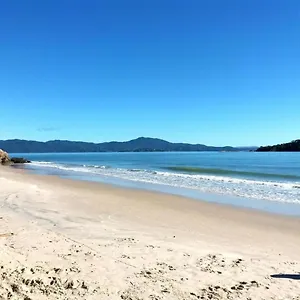 canasvieiras-aptos-700m-da-praia.santa-catarina-brasil.com/